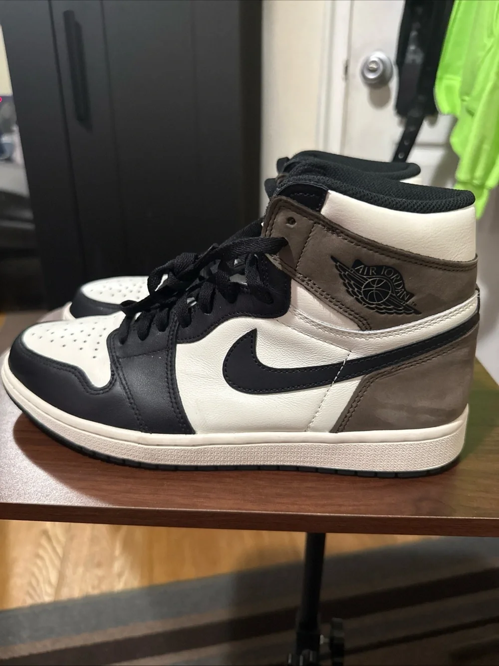 Jordan Retro High Top Sneakers — Black/White/Brown